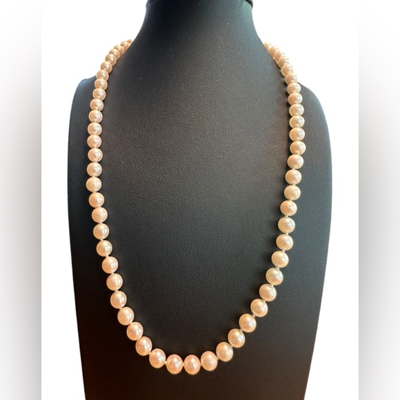 Vintage IWI Freshwater Pearl Choker Necklace 14K Yellow Gold Clasp Hand Knotted - Picture 1 of 16